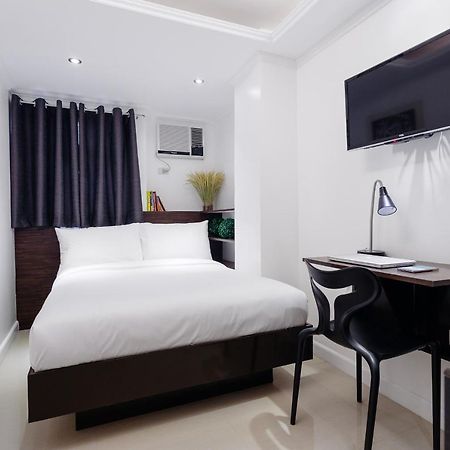 Nest Nano Suites Poblacion - Makati Makati City Esterno foto