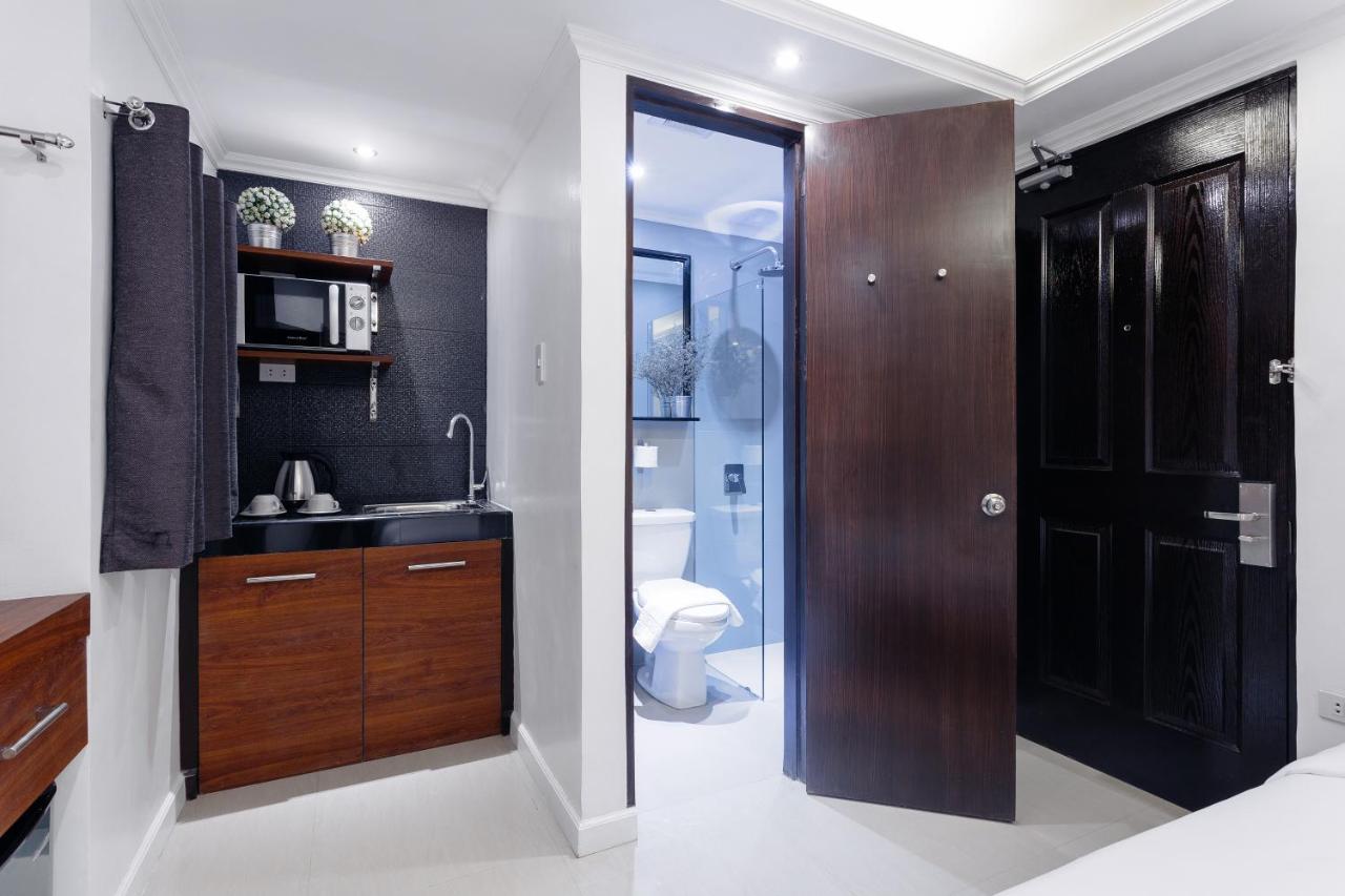 Nest Nano Suites Poblacion - Makati Makati City Esterno foto