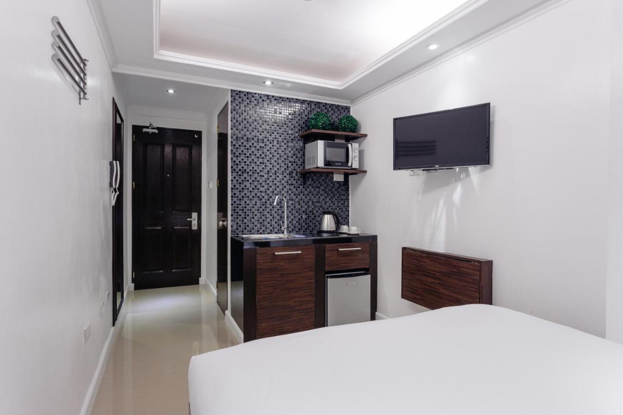 Nest Nano Suites Poblacion - Makati Makati City Esterno foto