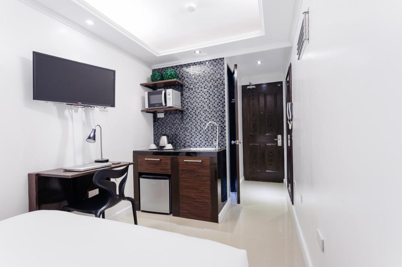 Nest Nano Suites Poblacion - Makati Makati City Esterno foto